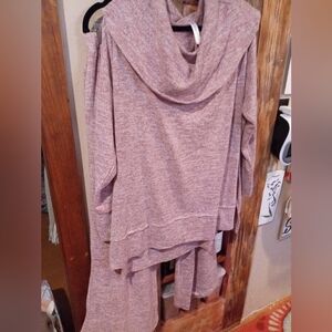 Dear Scarlett Women's Cowl Neck Sweater And Pants Set in Heathered Pink/White